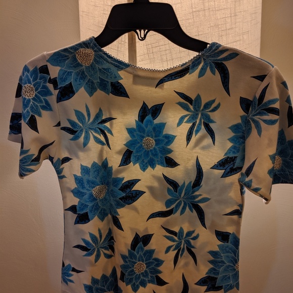 Top - Picture 4 of 4